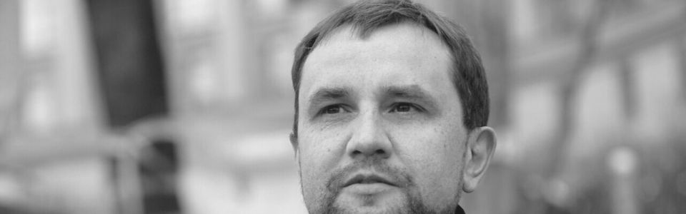 Володимир В’ятрович: Неправильно, коли найвідомішим учасником війни після Зеленського є пес Патрон